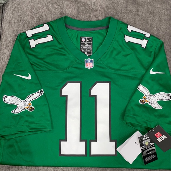 Kelly green Philadelphia Eagles Jerseys - Picture 1 of 2